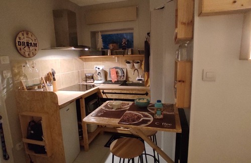 Quissac Apartment | Studio 10M2, Terrace 18M2, Swimming pool and Parking + pet welcome
