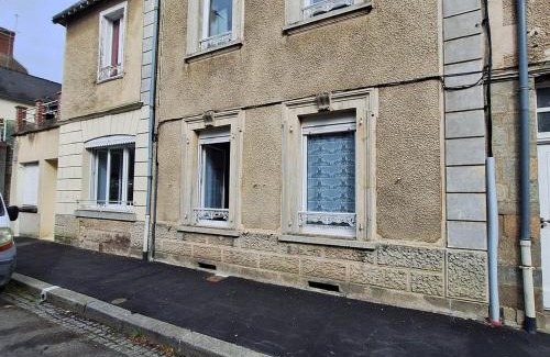 Mayenne Apartment | Studio 3ème étage - Centre-ville - Local vélos disponible