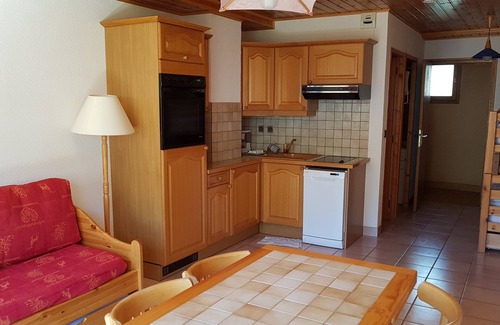 Albiez-Montrond Apartment | Studio 4 people - Bright - Beautiful view of the Aiguilles d'Arves mountains