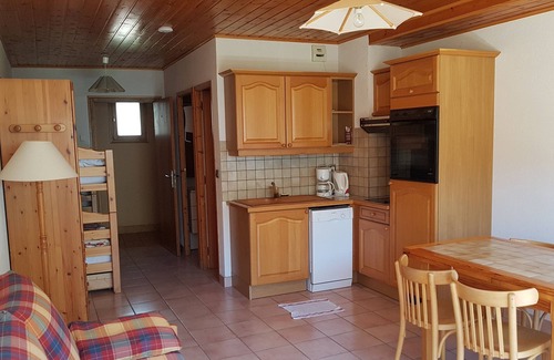 Albiez-Montrond Apartment | Studio 4 people - Bright - Beautiful view of the Aiguilles d'Arves mountains