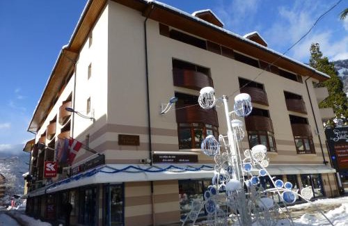 Brides-les-Bains Apartment | Studio 4 Pers avec Balcon et Wifi au Centre de Brides-les-Bains, Proche Thermes et Remontées Mécaniques - FR-1-512-278
