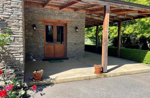 Alexandra House | Studio 585