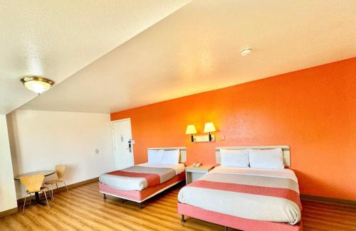 Bellflower Hotel | Studio 6 Bellflower CA Los Angeles