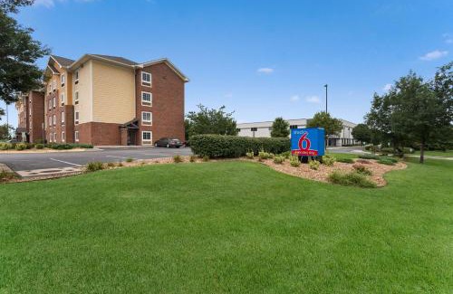 Lenexa Hotel | Studio 6 Lenexa - Overland Park