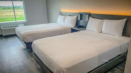 North Platte Hotel | Studio 6 North Platte, NE - East