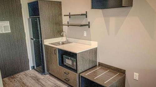 North Platte Hotel | Studio 6 North Platte, NE - East