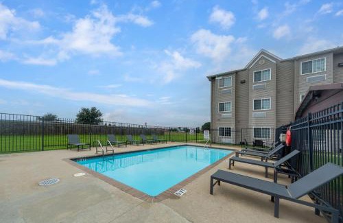 Breaux Bridge Hotel | Studio 6 Suites Breaux Bridge, LA