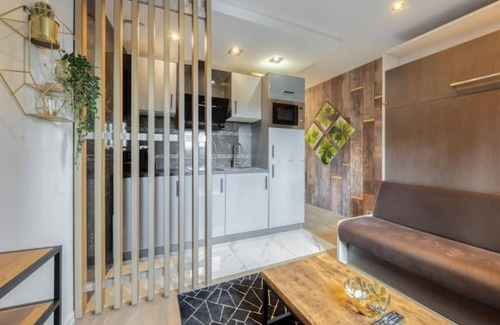 Livry-Gargan Apartment | Studio 8