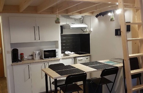 Donville-les-Bains Apartment | STUDIO A LA PLAGE to be refurbished in 2020