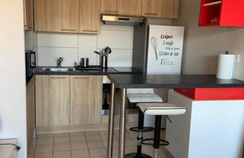 Douvaine Apartment | "Studio Agora" with Balcony & Wi-Fi