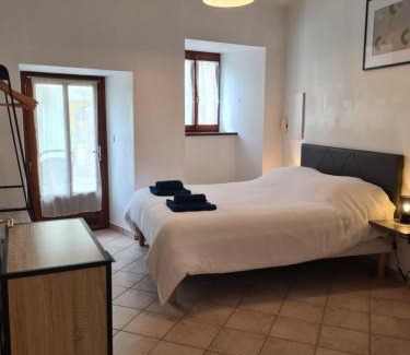 Saint-Chely-d'Apcher Apartment | Studio AL'escapade