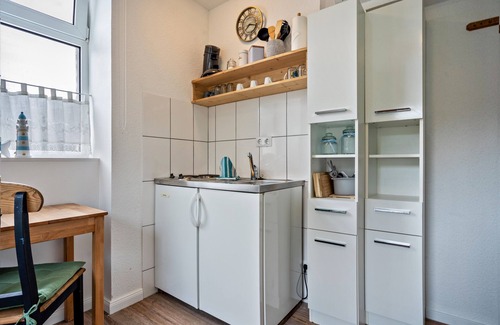 Reinberg Apartment | Studio Apartment 'Minimalistisch Bootsmann Koje' with Shared Terrace, Wi-Fi and Air Conditioning