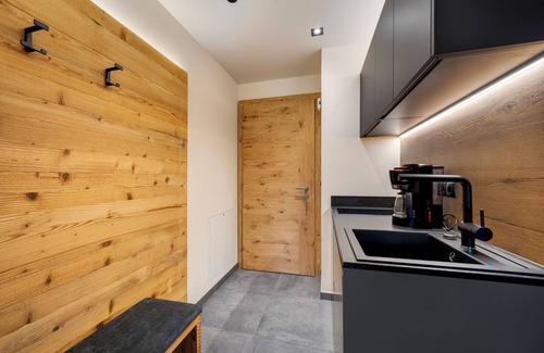 Ultimo Apartment | Studio Apartment 'Apartment Ocher' with Mountain View, Shared Garden and Wi-Fi