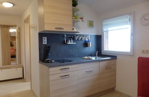Goerwihl Apartment | Studio Apartment 'Apartment Schweizblick, 35 Qm' with Shared Garden and Wi-Fi