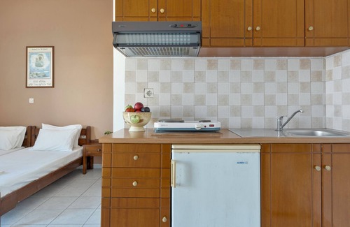 Paloi Apartment | Studio Apartment 'Frantzis 3' with Sea View, Wi-Fi and Air Conditioning