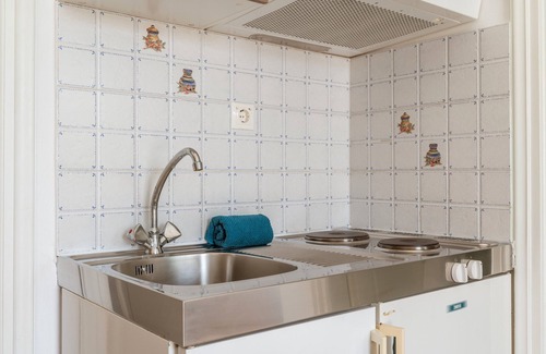 Platis Gialos Apartment | Studio Apartment 'Suite 3' with Sea View, Wi-Fi and Air Conditioning