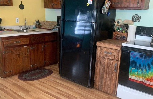 Salem Apartment | Studio Apartment with full kitchen sleeps 4