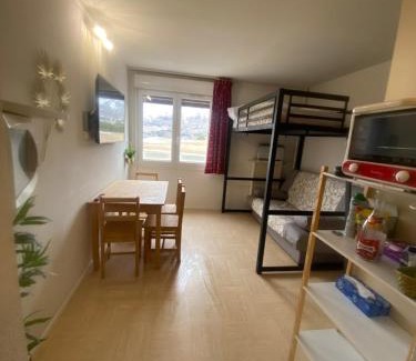 Saint-Etienne-en-Devoluy Apartment | Studio au pied des pistes