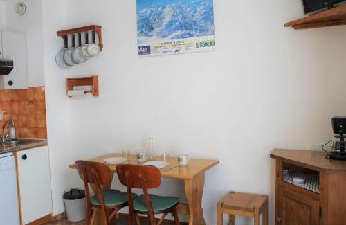 Les Claux Apartment | Studio avec Coin Montagne, 100m des Pistes et Commerces, 4 Couchages - Vars Les Claux - FR-1-330B-81
