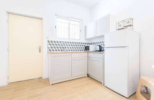 4th Arrondissement Apartment | Studio Blancarde 1