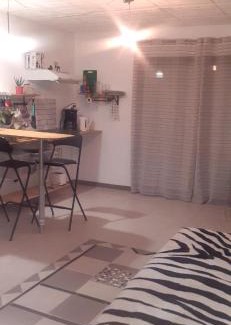 Bourg-Saint-Bernard Apartment | Studio Bonne Nuit