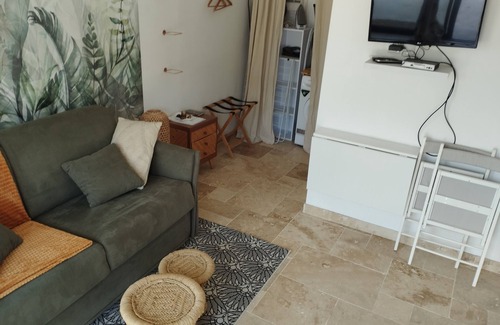 Saint-Just-Luzac Apartment | Studio Bucolique 8 min from the beaches