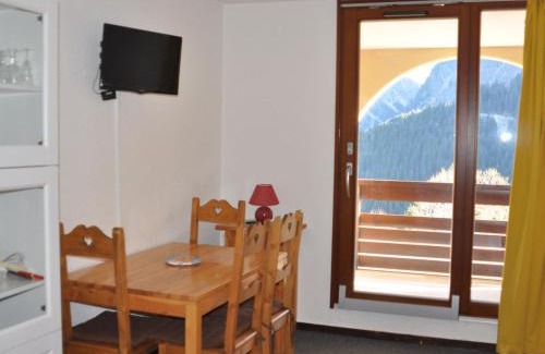 Le Pleynet Apartment | Studio cabine 4 pers, balcon, pied des pistes, ascenseur - FR-1-557A-1