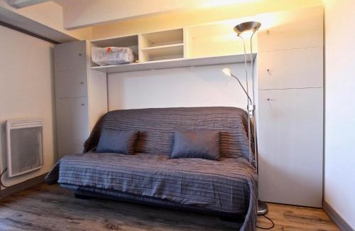 Chamrousse Apartment | Studio cabine avec balcon et parking couvert à Chamrousse - FR-1-340-186