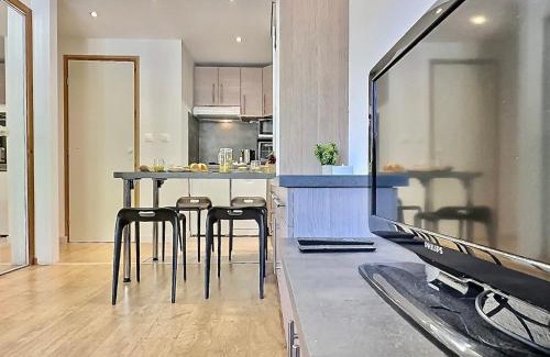 Val-d'Isere Apartment | Studio cabine rénové, 4 pers, proche centre et pistes, parking, wifi - FR-1-411-690