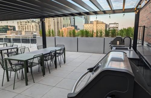 Quartier des Spectacles Apartment | Studio Chic au cœur de Montréal, à côté de tout