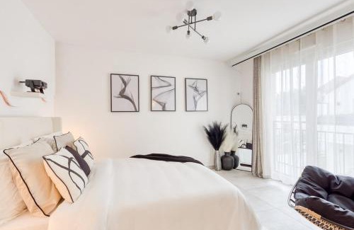 Champs-sur-Marne Apartment | Studio Chic avec Cinéma Privé À 15 min de Disneyland et 20 min de Paris