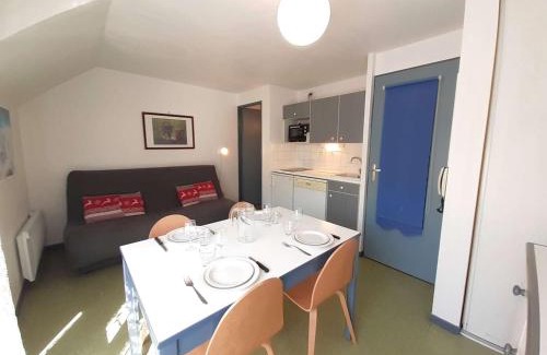 Saint-Lary-Soulan Apartment | Studio cosy 4 pers avec balcon, parking et salle de musculation à St Lary Soulan - FR-1-457-270