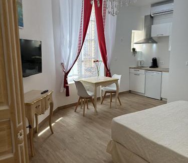 Centre Historique Apartment | Studio Cosy du Cloitre