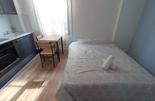 Maisons-Laffitte Apartment | Studio cosy - Hypercentre - 20 min to Paris