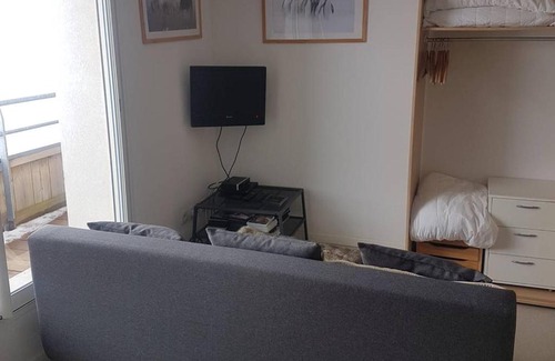 Arette Apartment | Studio cosy pour 4 pers avec kitchenette, parking et casier à skis à Arette - FR-1-602-112