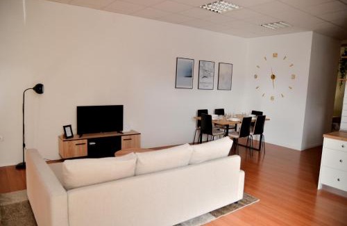 Slavonski Brod Apartment | Studio D&T