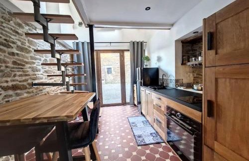 Comps-la-Grand-Ville House | Studio Duplex Calme - SPA - SAUNA - Parking - Wifi
