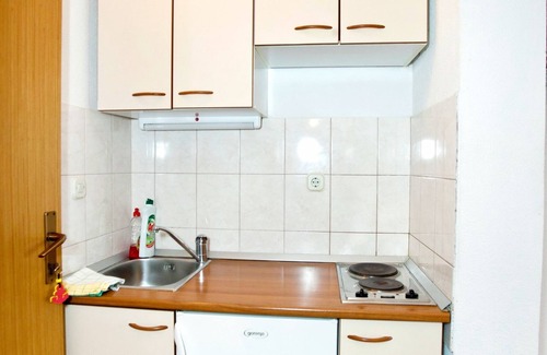 Promajna Apartment | Studio flat near beach Promajna, Makarska (AS-2605-a)