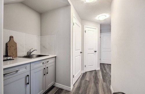 London Apartment | Studio flat near WU with parking
