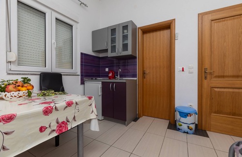 Krvavica Apartment | Studio flat with air-conditioning Krvavica, Makarska (AS-23540-c)