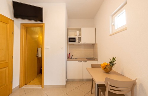 Ratac Apartment | Studio flat with balcony Makarska (AS-6632-a)