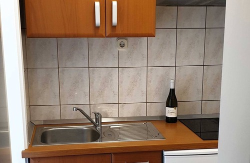 Krizna luka Apartment | Studio flat with balcony and sea view Hvar (AS-15378-a)