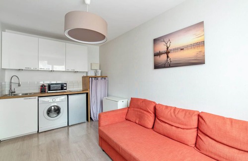 Feuillat Desgenettes Apartment | Studio Folleto - Welkeys