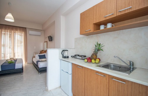 Alonia House | Studio for 2-3 guests at Kozanos I