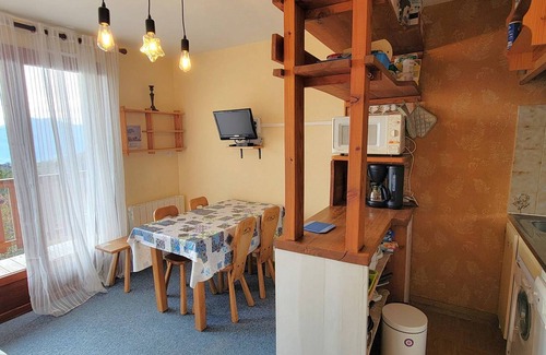 Saint-Michel-de-Chaillol Apartment | Studio for 4, south balcony, parking, calm residence