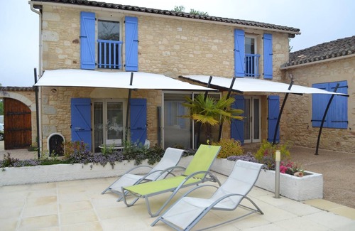 Fumel Apartment | Studio Gîte Prés du Château de Bonaguil Dans une Maison en Pierres