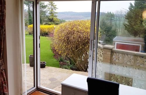 Warlingham Apartment | Studio Garden Flat