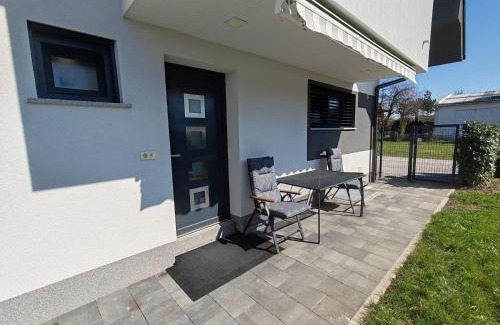 Kranj Apartment | Studio Hathor - Bikers Welcome