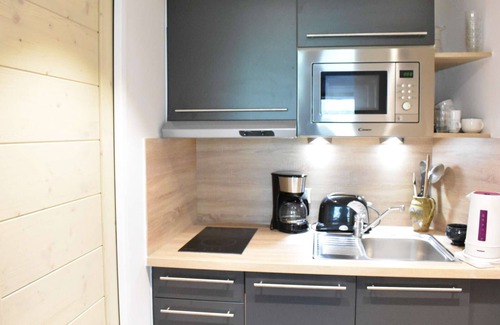 Meribel Apartment | Studio in Méribel with balcony and ski locker, near chairlift