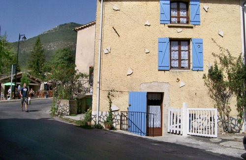 La Palud-sur-Verdon Apartment | studio in Village house in the heart of the verdon gorges